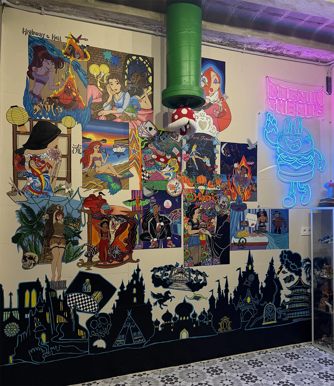 Mural artístico personalizado inspirado en personajes de animación